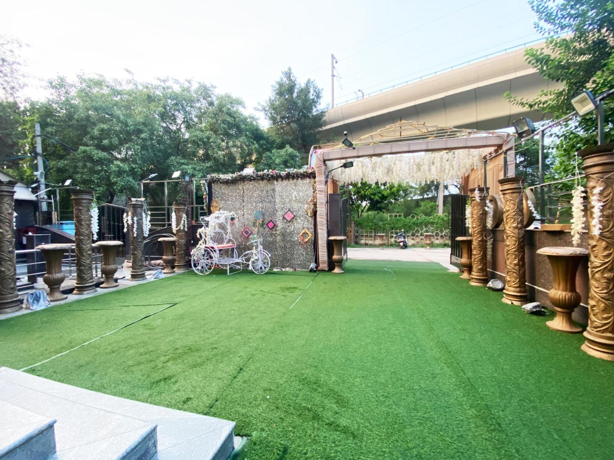 Hotel Lagoona And Banquet Hall New Delhi Exterior photo