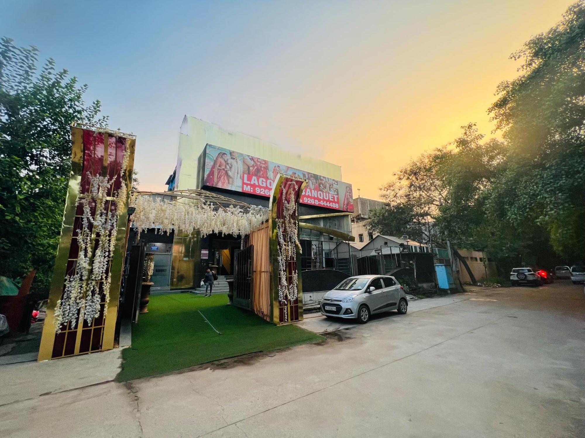 Hotel Lagoona And Banquet Hall New Delhi Exterior photo